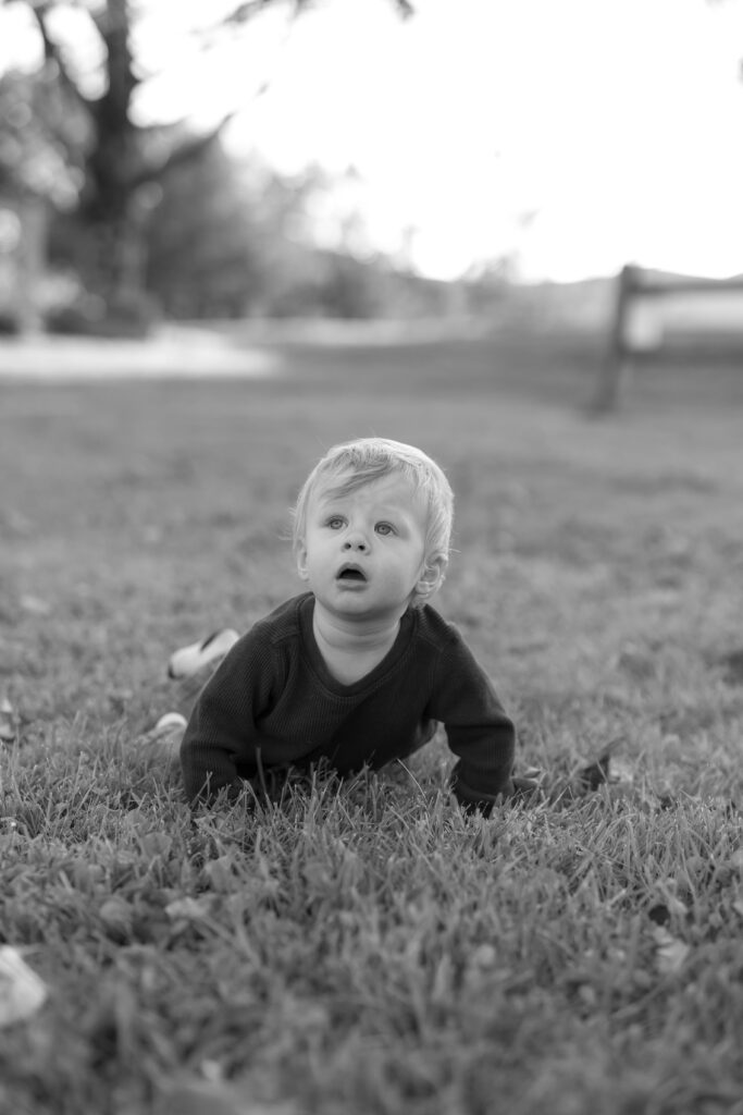 Stowe, Vermont family photoshoot in the grass.